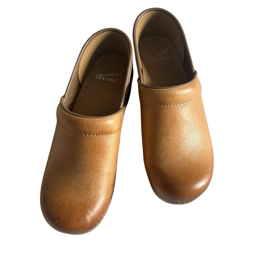 NWOB Dansko Tan Leather Celeste Clogs-Never worn!Size 7.5-8 (Size chart in pics)